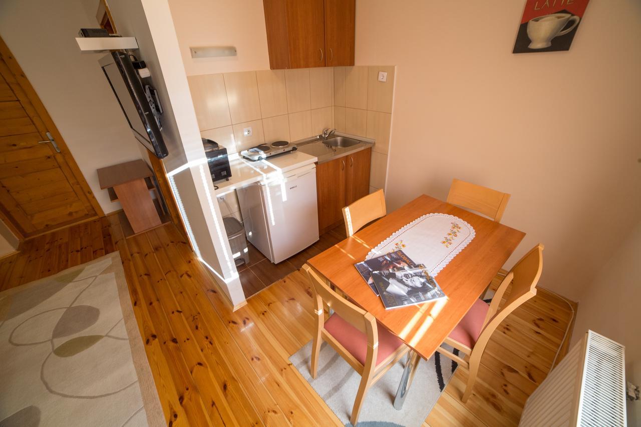 Guesthouse Sandra Колашин Экстерьер фото